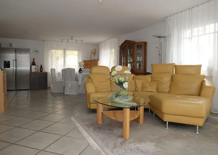 Lucky アパート トロッシンゲン